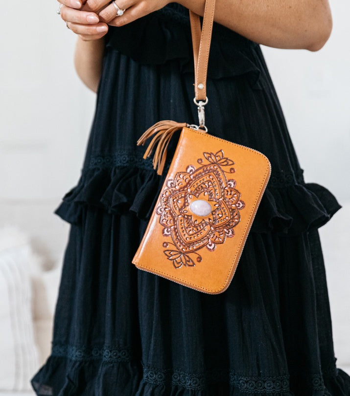 Eternity Zip Round Wallet