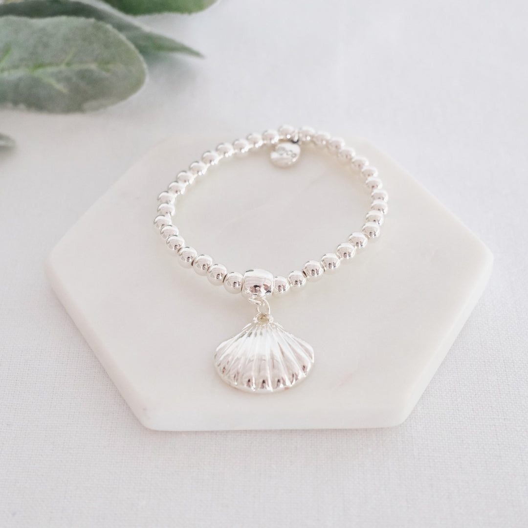 Silver Shell Pendant Bracelet