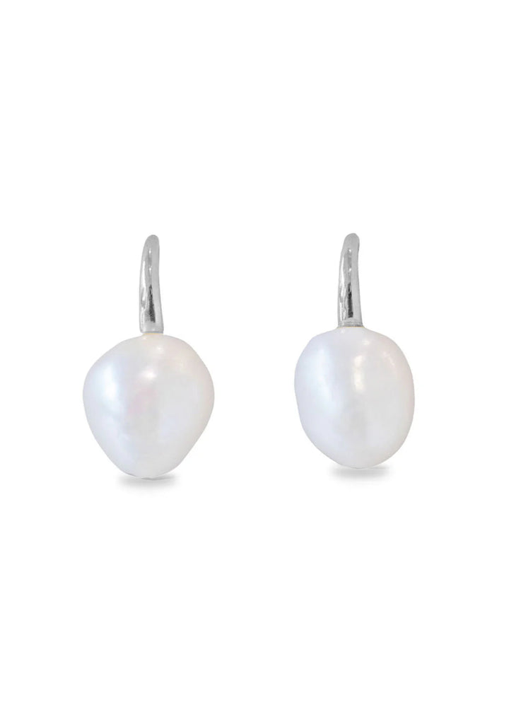 S/S White Baroque Pearl Earrings