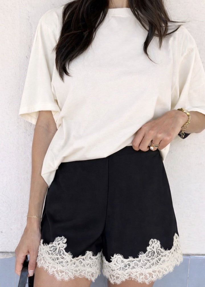 Sienna Shorts Black & Ivory