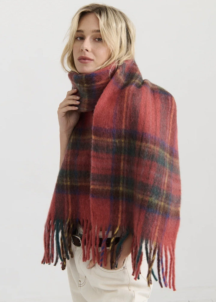 VIVIAN Checkered Fluffy Scarf