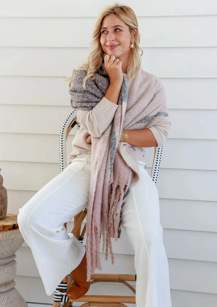 FREE Spirit Fluffy Scarf Pink Charcoal