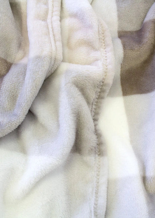 Charlie Ultraplush Throw
