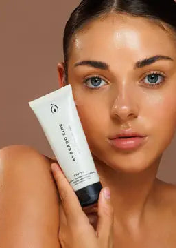 SPF 50 Natural Tinted Moisturiser LIGHT