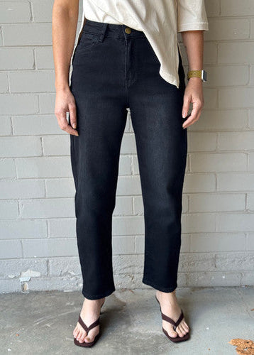 Country Denim Mid Barrel Jean Black