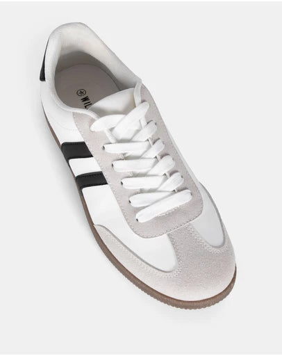 CAPER WHITE/BLACK SNEAKER