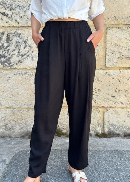 Linen Luxe' Weekender Pant Black