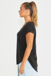 Yuki Tee Black