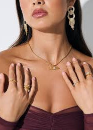 VIVIENNE T-BAR 18K GOLD PLATED NECKLACE