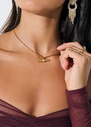VIVIENNE T-BAR 18K GOLD PLATED NECKLACE