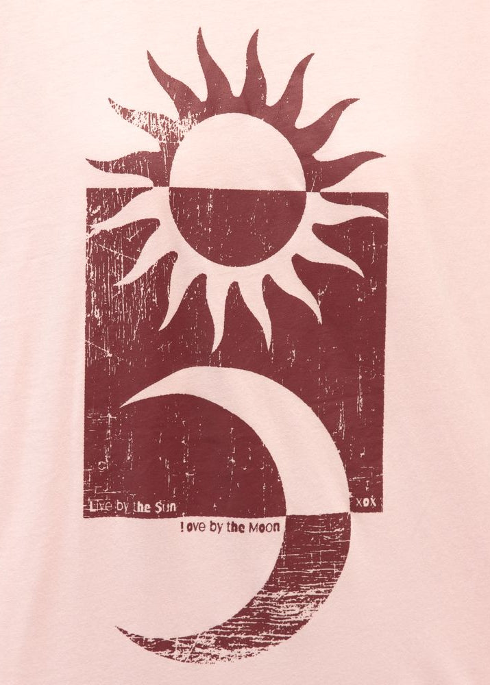 Follow the Sun Tee *