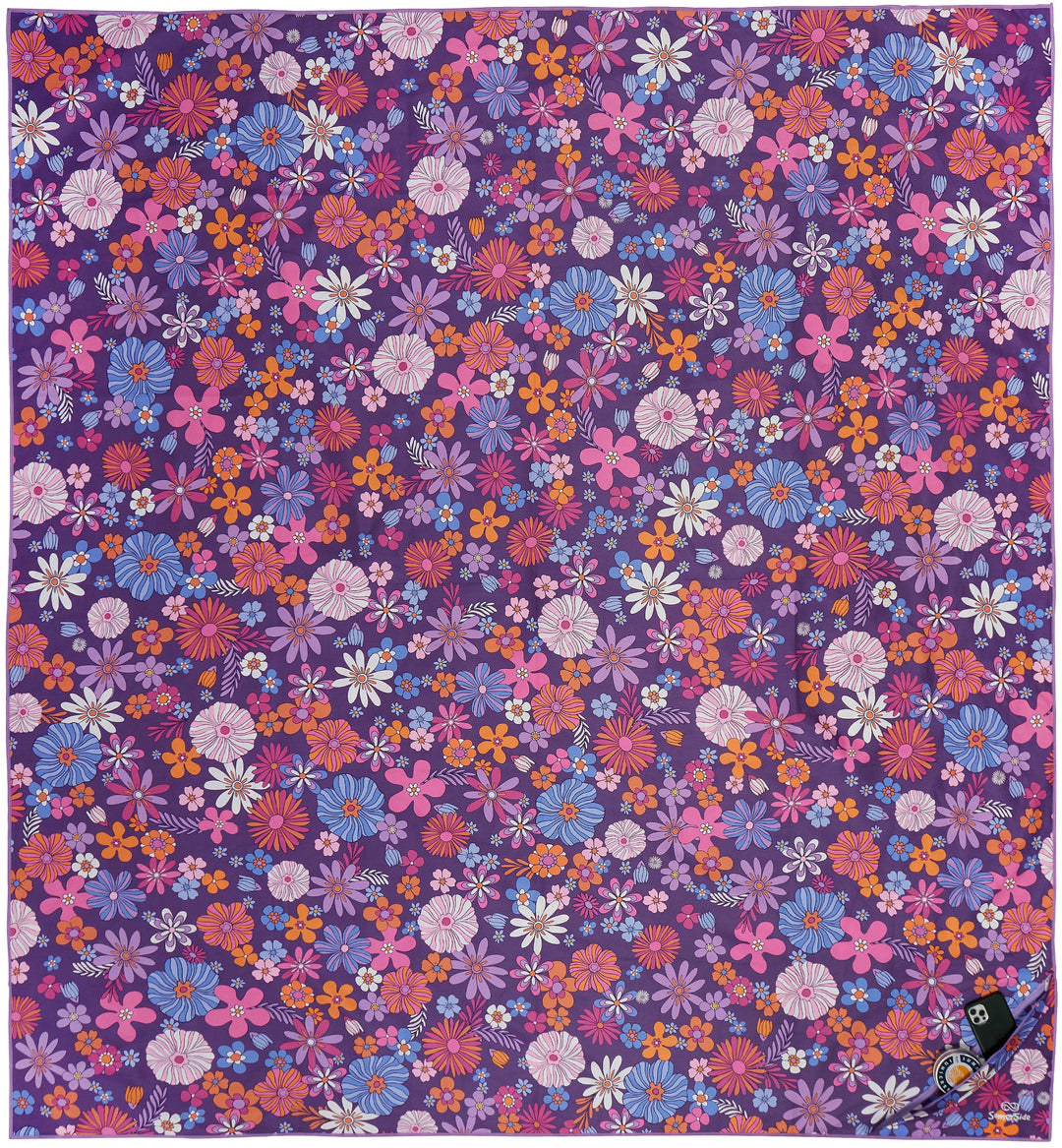 GROOVY DAISY XXL -  SAND FREE BEACH TOWEL