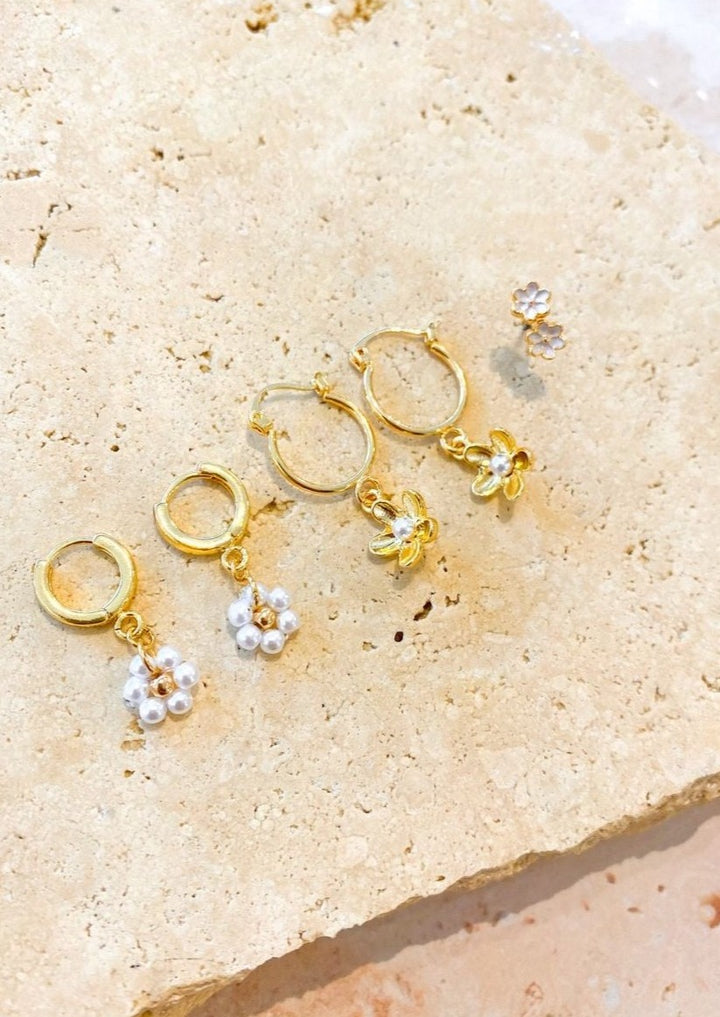 Daisy Pearl Trio Earrings Set